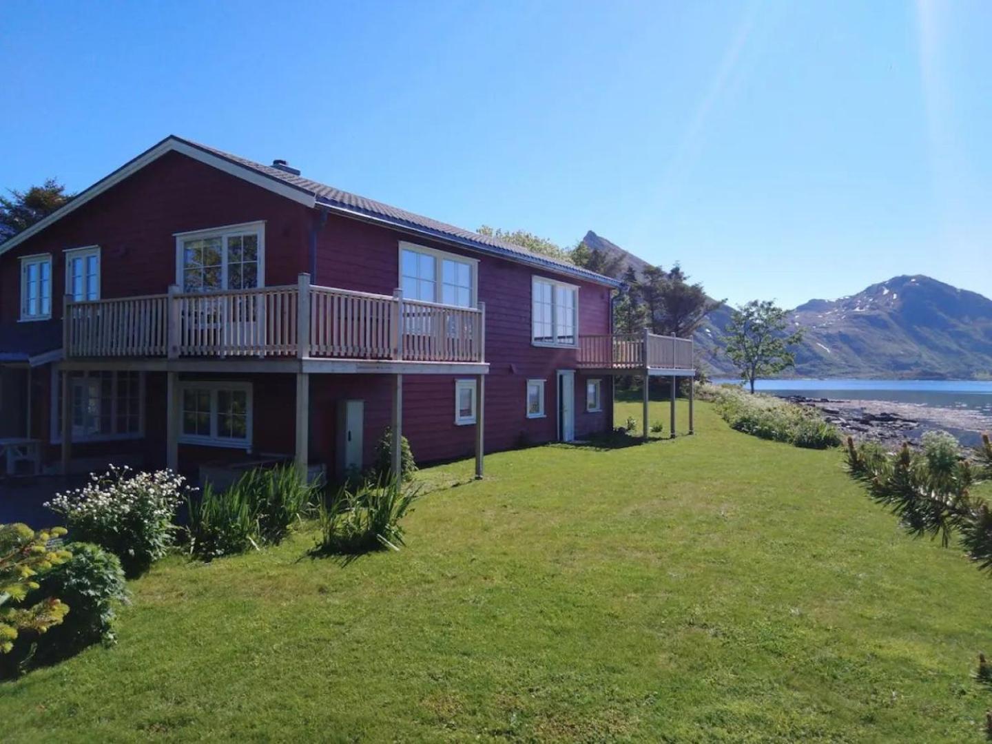 Fredvang Seahouse, Apartment B Екстер'єр фото